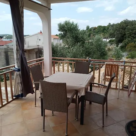 Beach House Small Paradise Рогозница